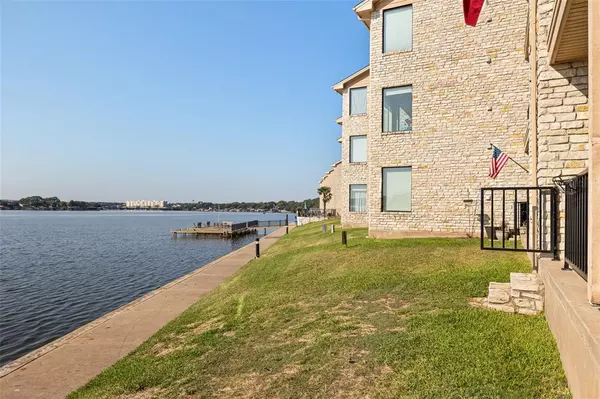 Granbury, TX 76048,401 E Pearl Street #2101