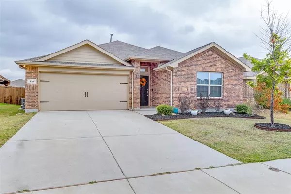 428 Pollyann Trail, Fort Worth, TX 76052