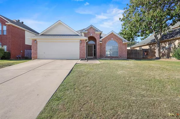 2207 Kingsley Drive, Mansfield, TX 76063