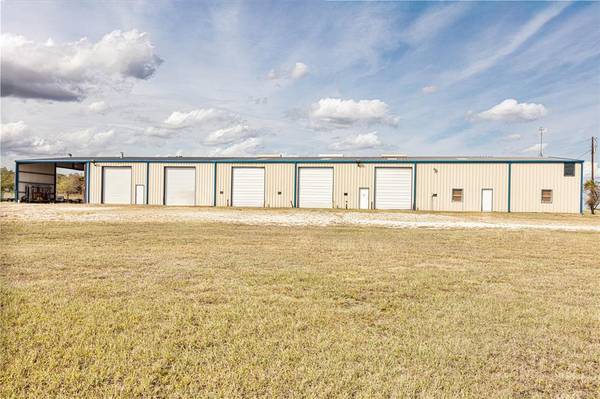 375 IH 45 N, Fairfield, TX 75840