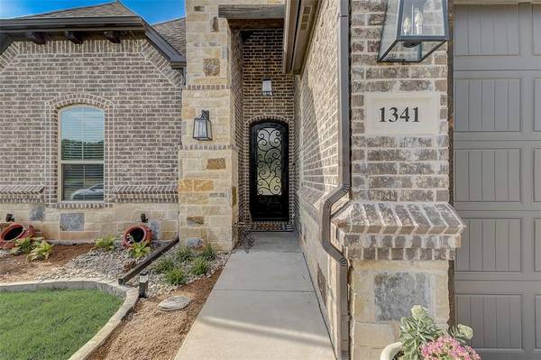 Granbury, TX 76048,1341 Highland Park Circle