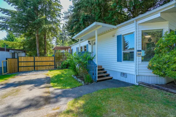 Nanoose Bay, BC V9P 9K2,2465 Apollo Dr #245