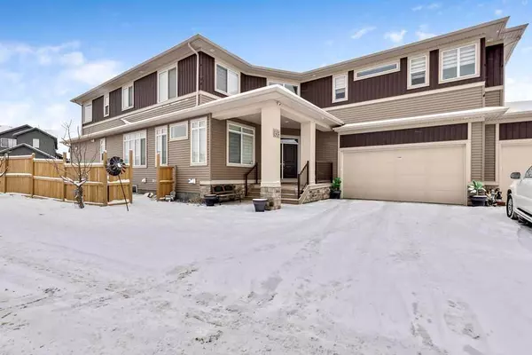 58 Lucas CV NW, Calgary, AB T3P 1M4