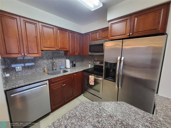 Deerfield Beach, FL 33442,3015 Berkshire A  #3015