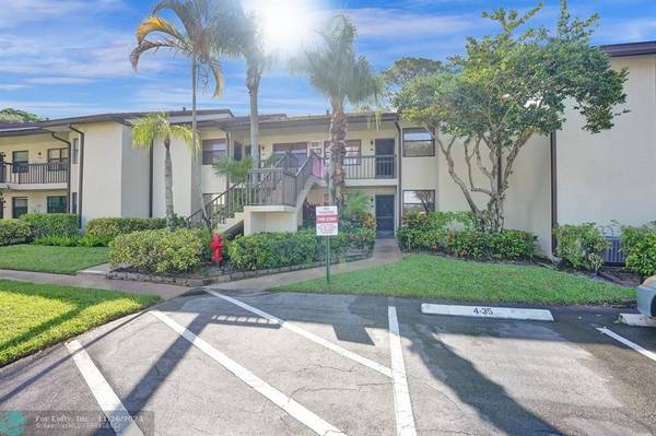 7578 Tahiti Lane  #204, Lake Worth, FL 33467