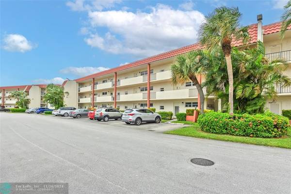 Pembroke Pines, FL 33025,9423 S Hollybrook Lake Dr  #306