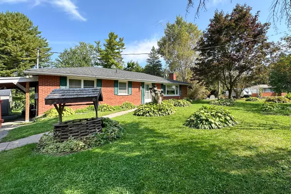 Smith-ennismore-lakefield, ON K0L 1T0,10 Killarney RD