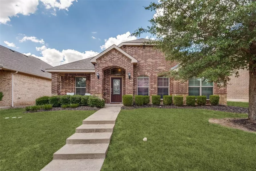 221 Happy Lane, Red Oak, TX 75154