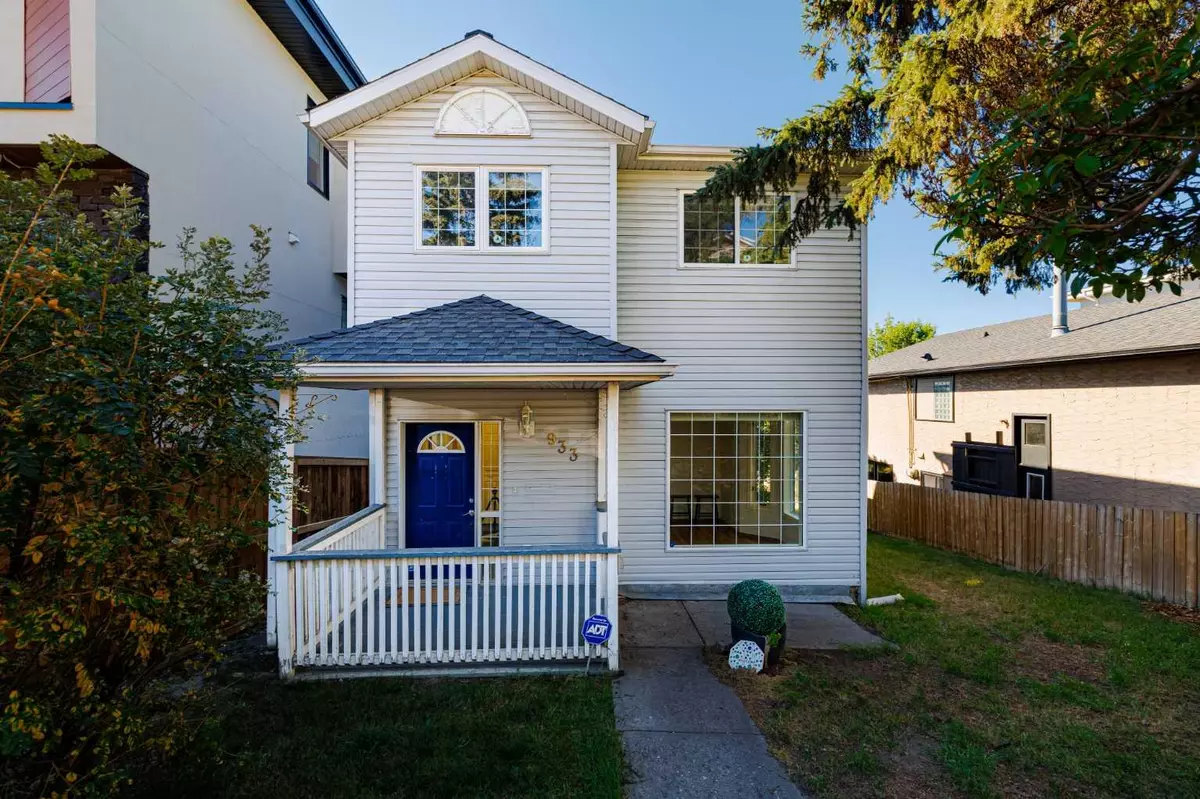 Calgary, AB T2E 0M3,933 Drury AVE NE