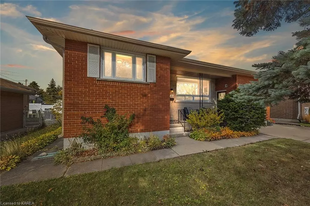 Kingston, ON K7M 2W3,26 MICHAEL GRASS CRES