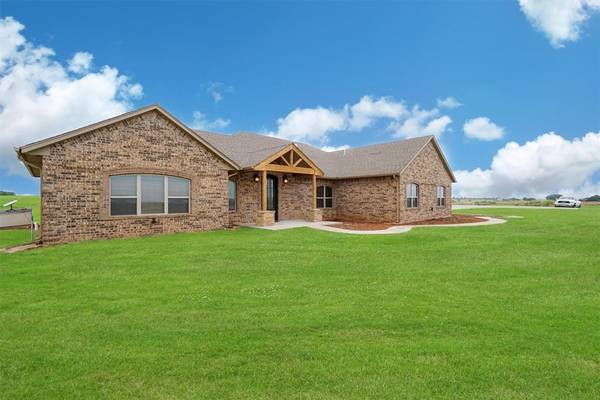 12146 N 2020 Road, Elk City, OK 73644