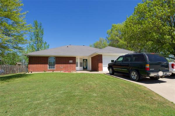 235 E Cross Street, Muenster, TX 76252