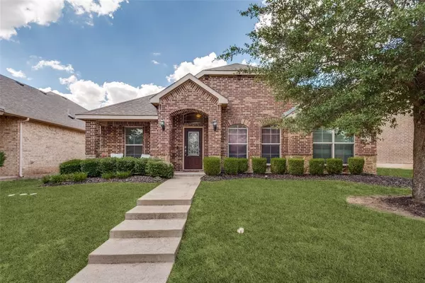 221 Happy Lane, Red Oak, TX 75154