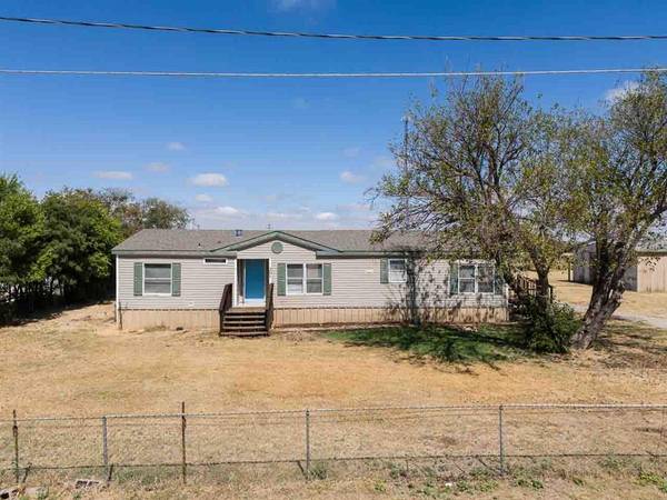 301 W 5th Street,  Electra,  TX 76360