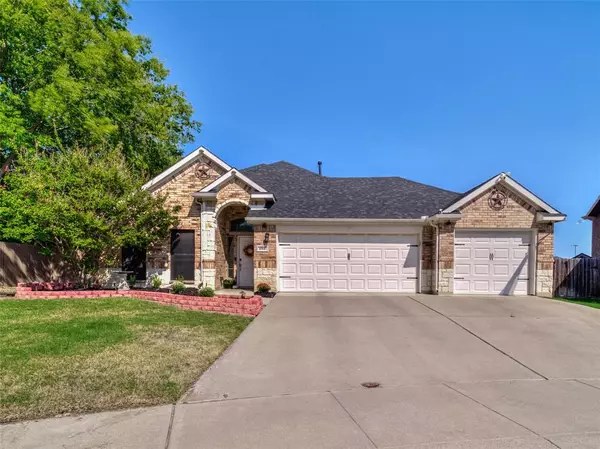 6164 Lochmoor Drive, Fort Worth, TX 76179