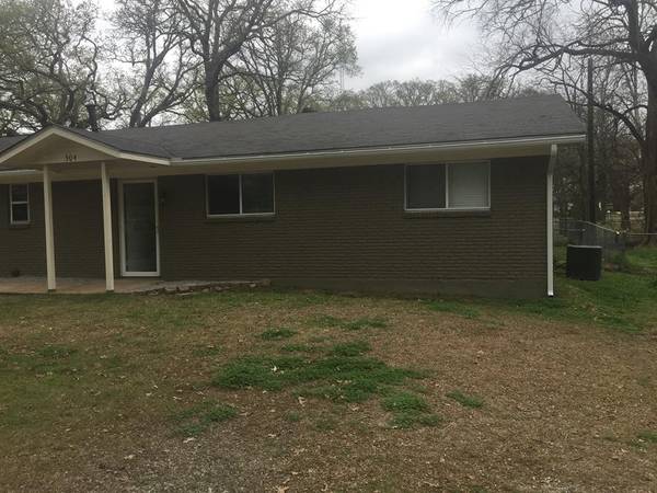 304 Furlong Drive, Greenville, TX 75402