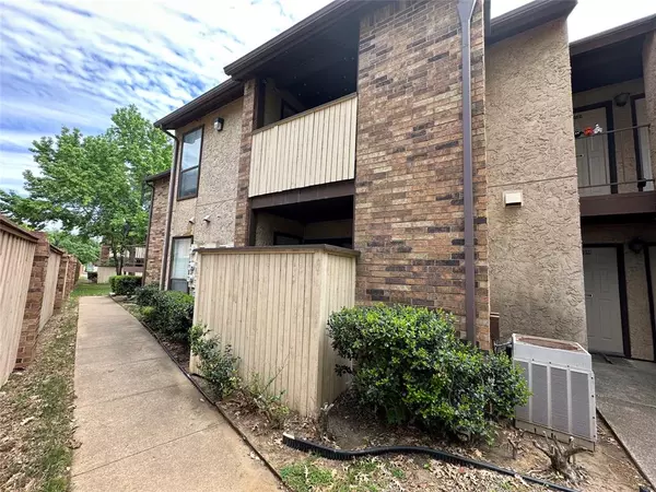 Arlington, TX 76011,2109 Horizon Trail #4011