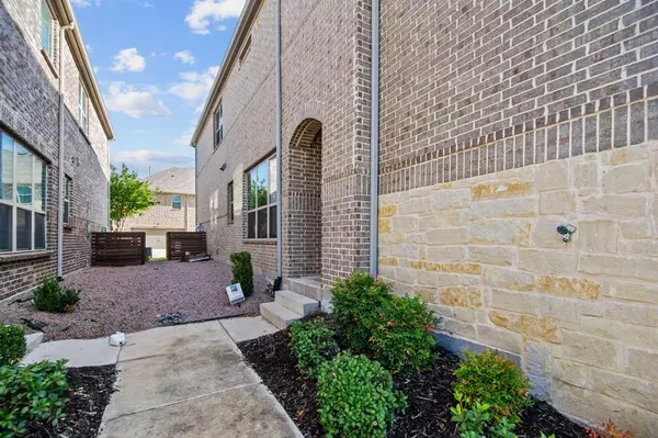 Irving, TX 75039,582 Cobblestone Lane