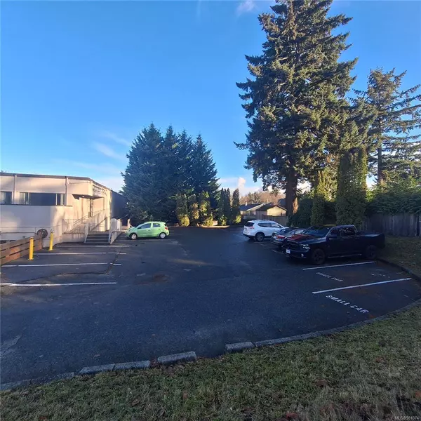 Nanaimo, BC V9G 1G4,1585 Bowen Rd #200