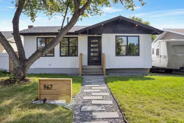 Calgary, AB T2W3E8,967 Bracewood Rise SW