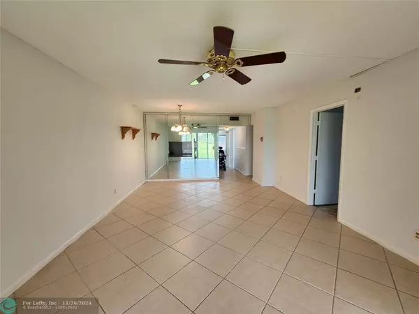 7817 Golf Circle Dr  #102, Margate, FL 33063