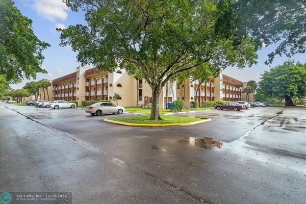 Sunrise, FL 33322,2720 N Pine Island Rd  #306