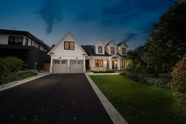 24 Belvedere DR, Oakville, ON L6L 4B6