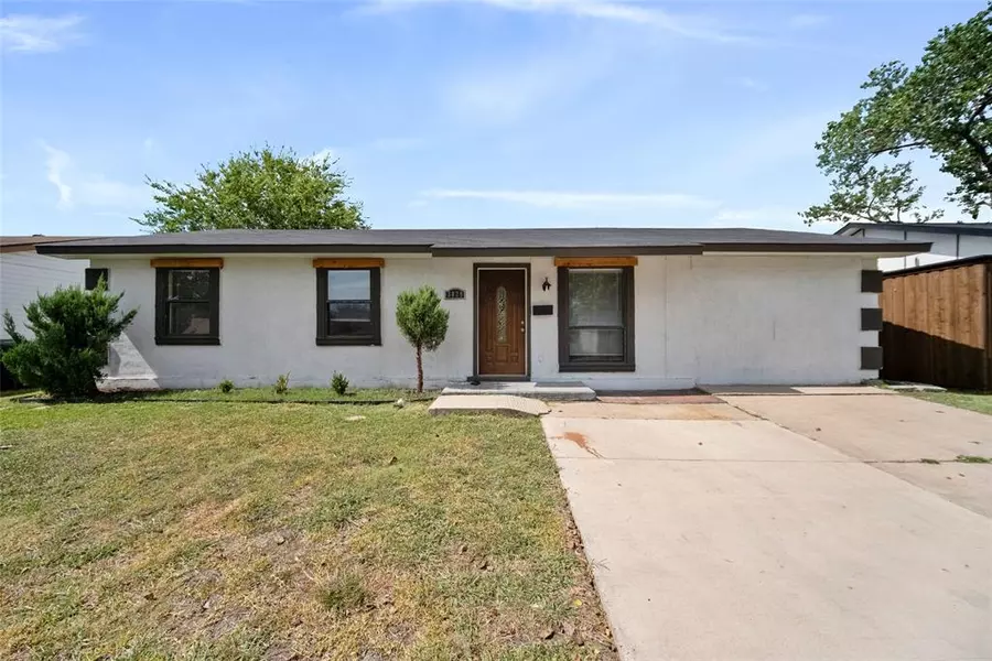 3829 Newport Drive, Garland, TX 75043