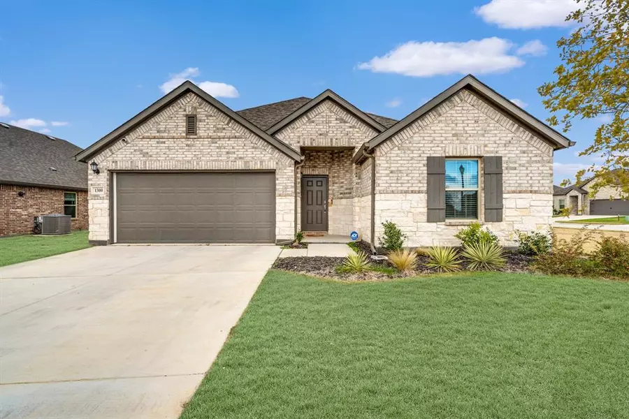 1300 Elk Ridge Drive, Crowley, TX 76036