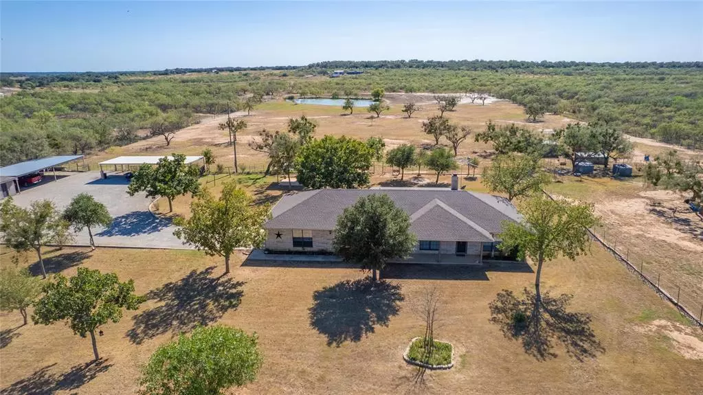 1090 County Road 233, Brownwood, TX 76801