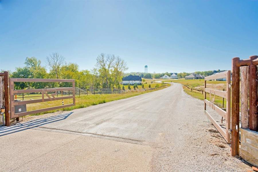 3004 Cottonfield, Azle, TX 76020