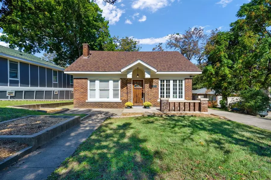 2857 W Brooklyn Avenue, Dallas, TX 75211