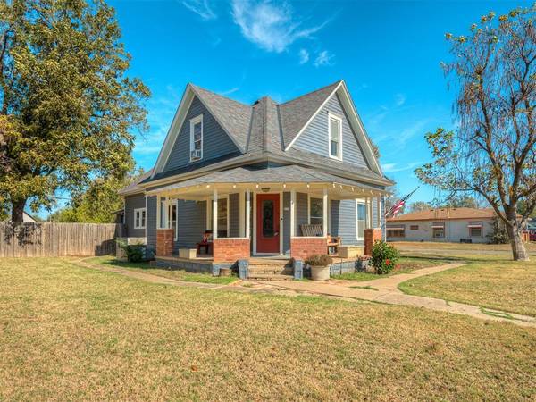 320 E Madison Street, Crescent, OK 73028