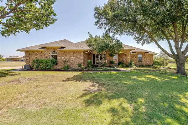 717 J Marie Court, Crowley, TX 76036