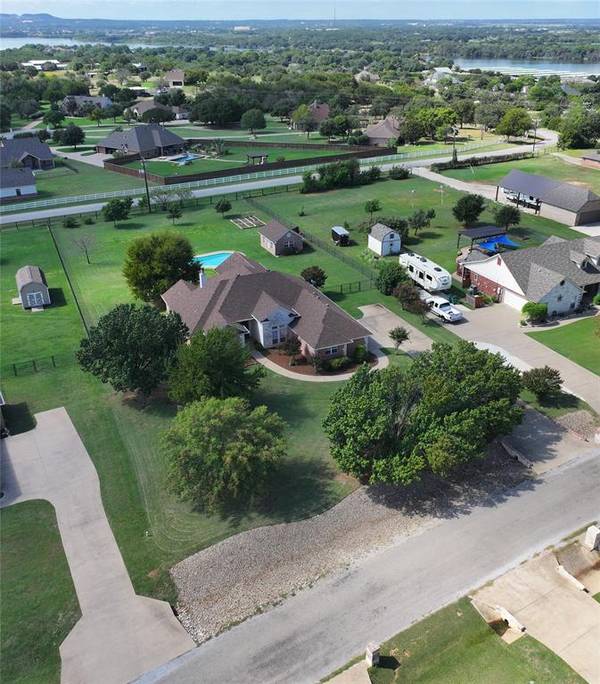 Granbury, TX 76049,2101 W Emerald Bend Court