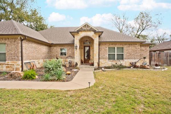 Granbury, TX 76049,8917 Green Leaves Drive