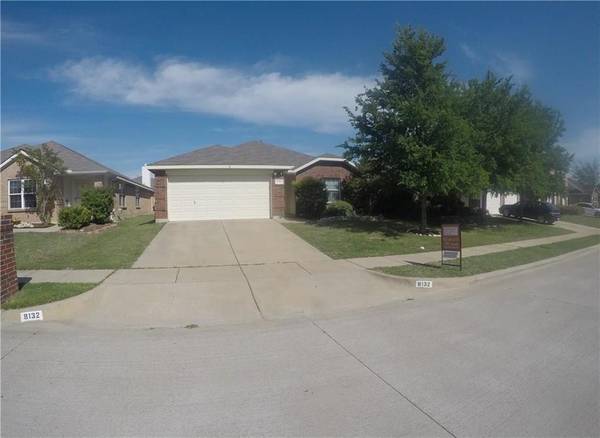 8132 Fleetwing Trail, Fort Worth, TX 76131