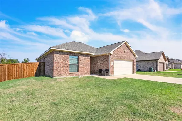 2012 Clay, Mabank, TX 75147