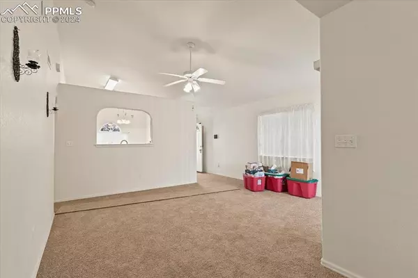 Pueblo, CO 81005,812 Ardath LN