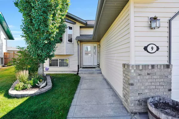 Sylvan Lake, AB T4S 2K3,9 Hagerman Close