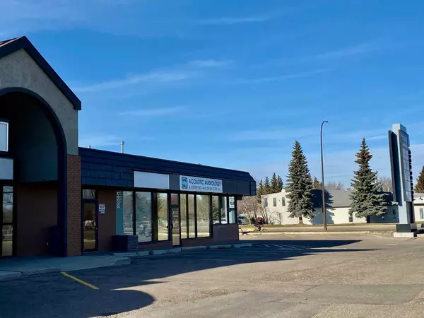 Lloydminster, AB T9V 0A9,5405 44 ST #2A