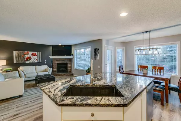 Calgary, AB T3M 1A6,15 Cranfield CRES Southeast