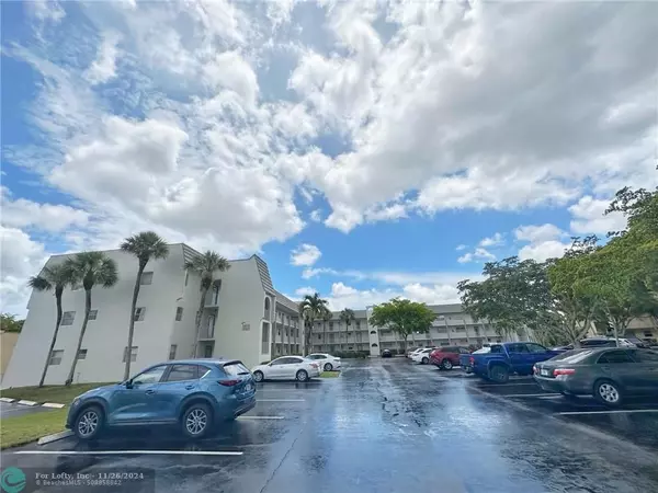 8325 Sunrise Lakes Blvd  #205, Sunrise, FL 33322