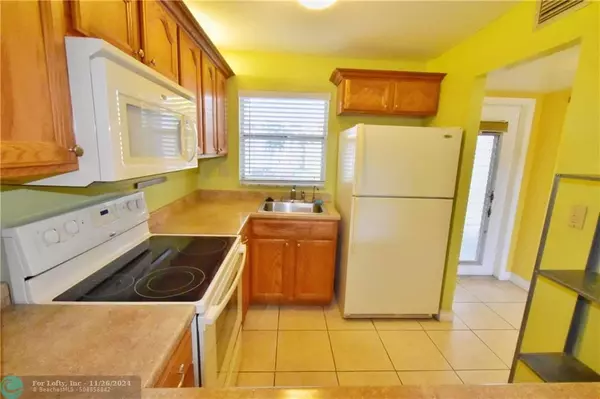 Sunrise, FL 33322,8325 Sunrise Lakes Blvd  #205