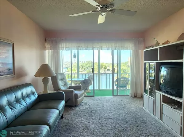 Deerfield Beach, FL 33441,105 NE 19th Ave  #456