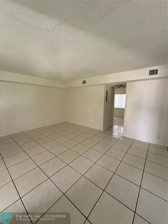 Coral Springs, FL 33065,10201 NW 35th St  #10207