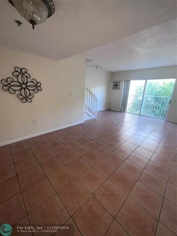 Weston, FL 33326,167 Riviera Cir