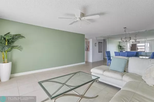 Dania Beach, FL 33004,401 SE 3rd St  #608