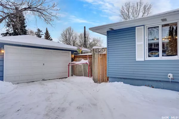 Regina, SK S4S 5S4,215 McKee CRESCENT