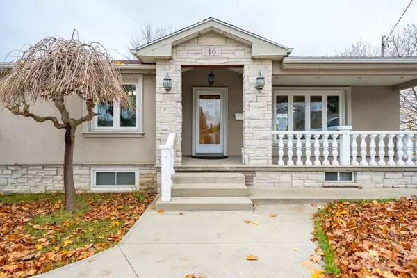 16 Datchet RD, Toronto W05, ON M3M 1X5